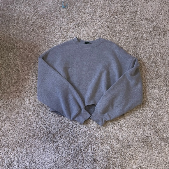 Wild Fabel women’s cropped sweatshirt in gray size small - Picture 3 of 6